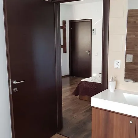 Studio Leon Apartment *